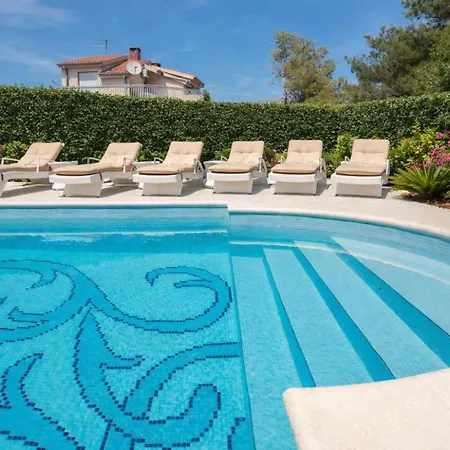 De Luxe 스플리트