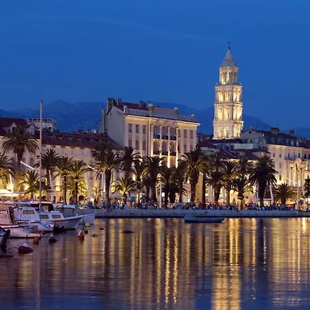 De Luxe * Split
